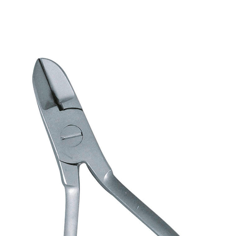 coupe douce et uniforme des ongles